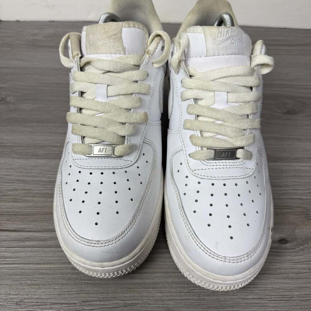 Nike Air Force 1 '07 Triple White Sneakers CW2288-111 - Picture 4 of 16